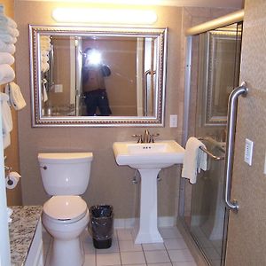 Two-Bedroom King Suite